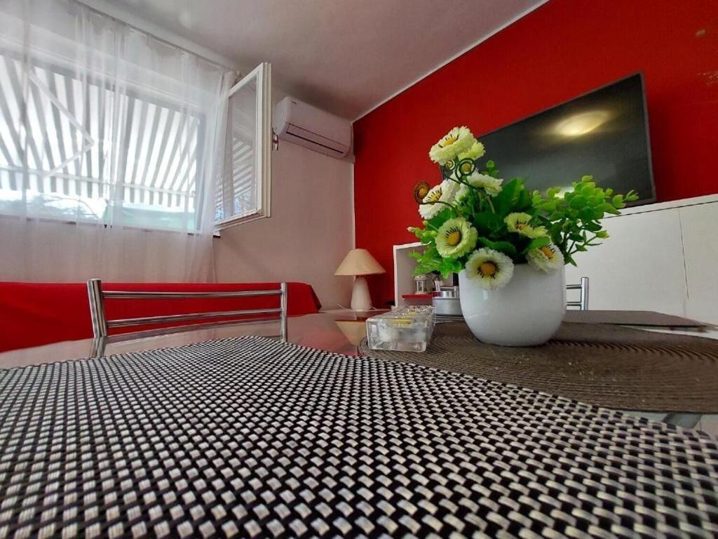 House Vlasta Примоштен Экстерьер фото